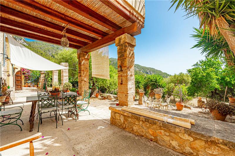 Villa auf einem Grundstück von ca. 1.500m2 außerhalb von Andratx,