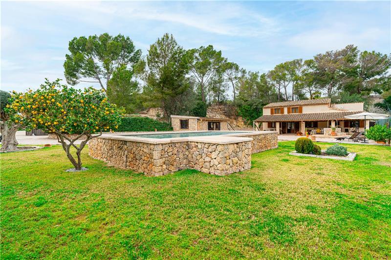 Finca con fantástico entorno en el municipio de Calvià,