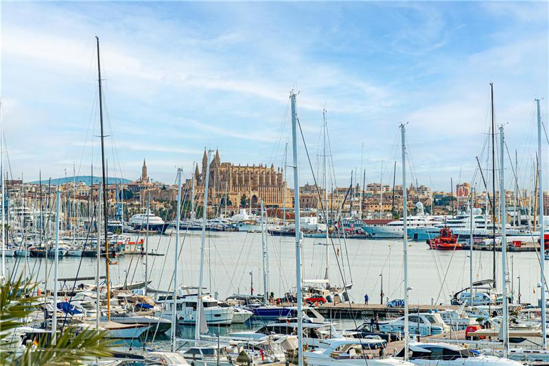 Piso en primera linea del Paseo Marítimo con gran terraza