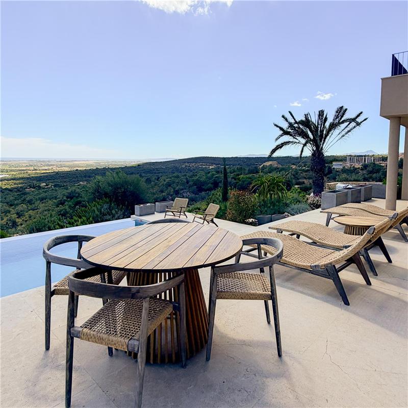 Brand new. Luxury estate on a plot of approx. 7,500 m² with panoramic views over the Bay of Palma.