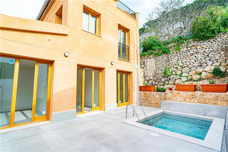 Neu. Chalet mit Pool und Panoramablick