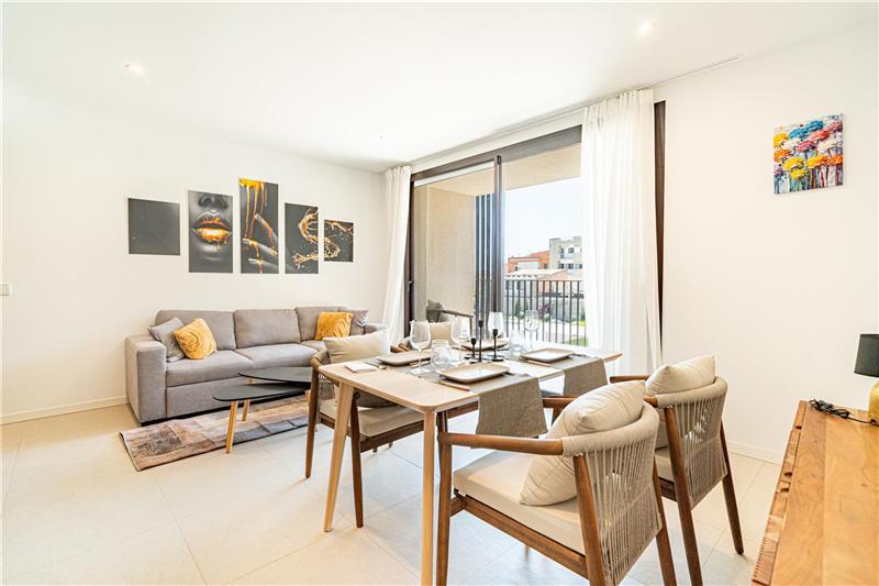 Planta baja con terraza en residencial con piscina en Palma,